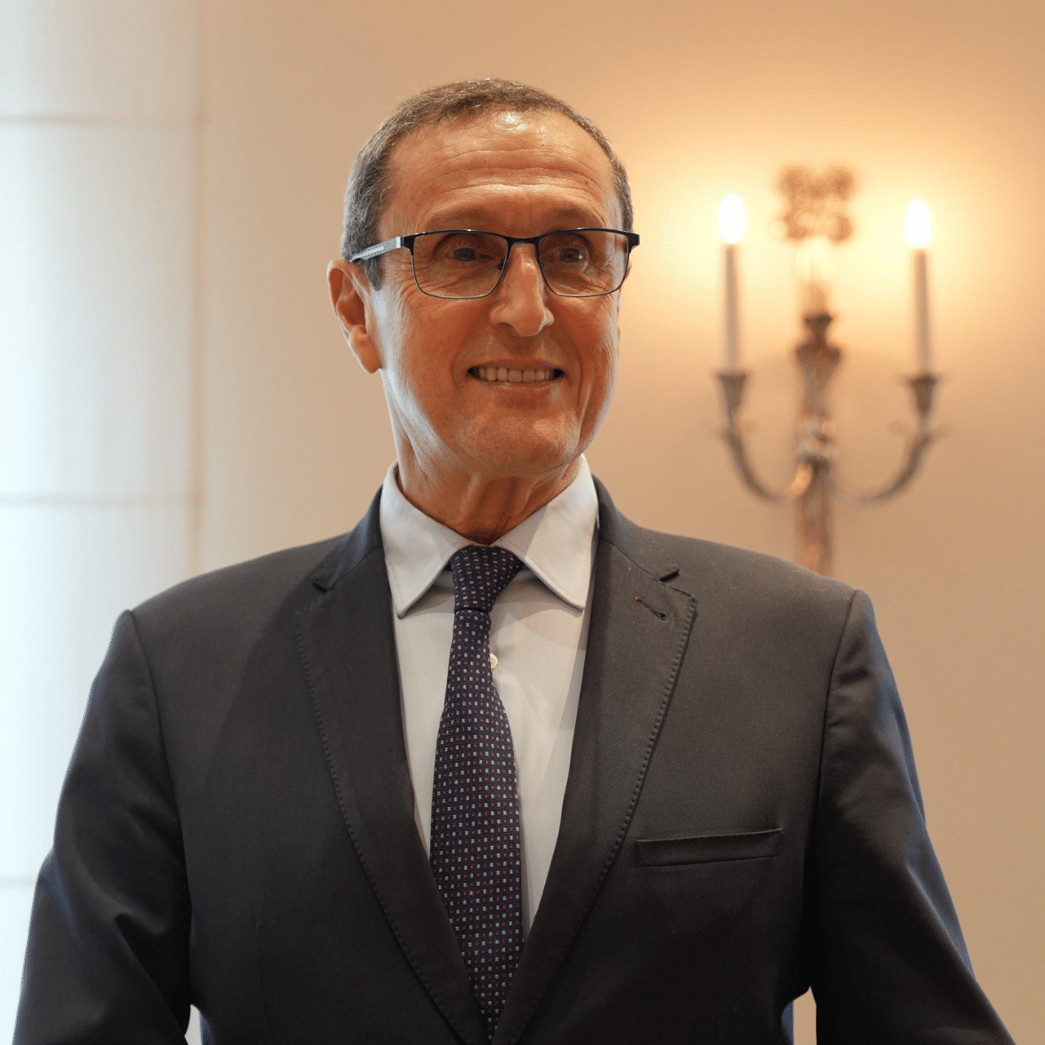 Dr Edmond Binhas
